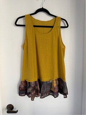Umgee Mustard Sleeveless Tank with Ruffled Hem NWT